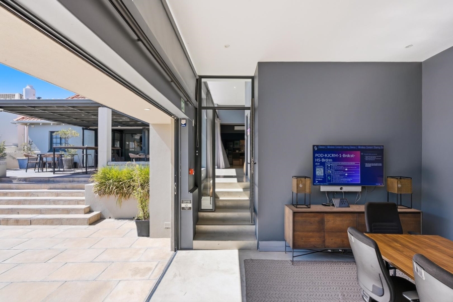 5 Bedroom Property for Sale in Woodstock Upper Western Cape